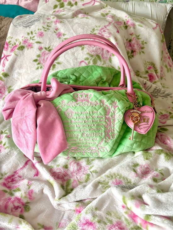 Juicy Couture Handbags - Juicy Couture NWOT Green Quilted bowler bag purse with Pink and gold Accents